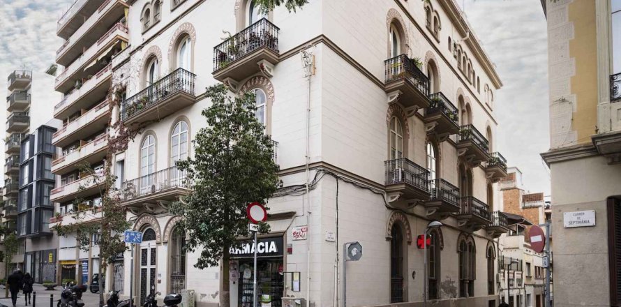 Propiedad comercial en venta en Barcelona, Cataluña, Spain № 1373