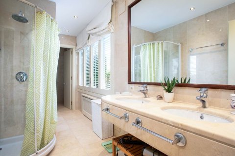 Сasa de 5 dormitorios en venta en Sant Andreu de Llavaneres, Barcelona, Cataluña, Spain № 1369 - foto 25