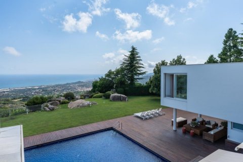 Сasa de 6 dormitorios en venta en Sant Andreu de Llavaneres, Barcelona, Cataluña, Spain № 1371 - foto 4