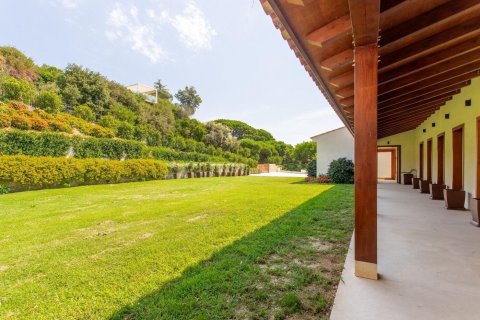 Сasa de 8 dormitorios en venta en Sant Andreu de Llavaneres, Barcelona, Cataluña, Spain № 1370 - foto 14