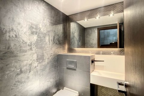 Сasa de 6 dormitorios en venta en Sant Andreu de Llavaneres, Barcelona, Cataluña, Spain № 1368 - foto 18