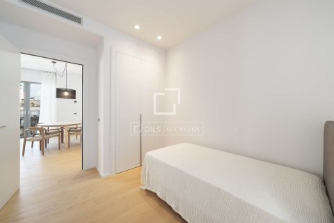 Apartamento de 2 dormitorios en venta en Barcelona, Cataluña, Spain № 7074 - foto 13