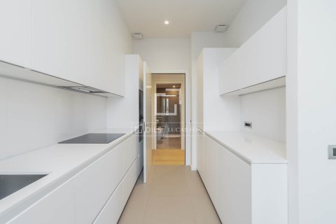 Apartamento de 2 dormitorios en venta en Barcelona, Cataluña, Spain № 7074 - foto 19