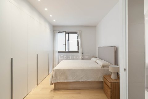 Apartamento de 2 dormitorios en venta en Barcelona, Cataluña, Spain № 7074 - foto 10