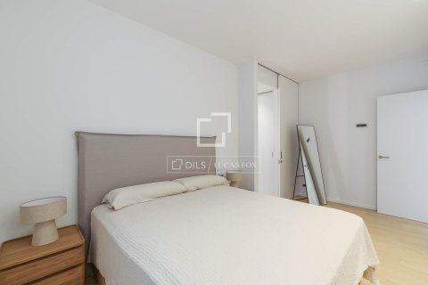 Apartamento de 2 dormitorios en venta en Barcelona, Cataluña, Spain № 7074 - foto 3