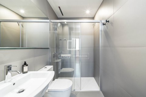 Apartamento de 2 dormitorios en venta en Barcelona, Cataluña, Spain № 7074 - foto 18