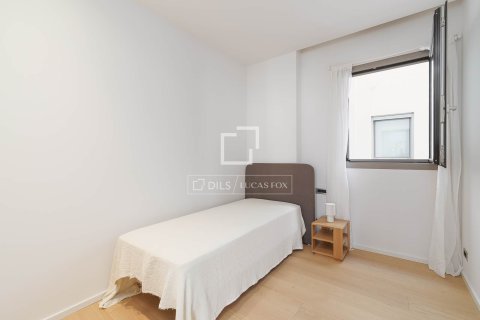 Apartamento de 2 dormitorios en venta en Barcelona, Cataluña, Spain № 7074 - foto 14
