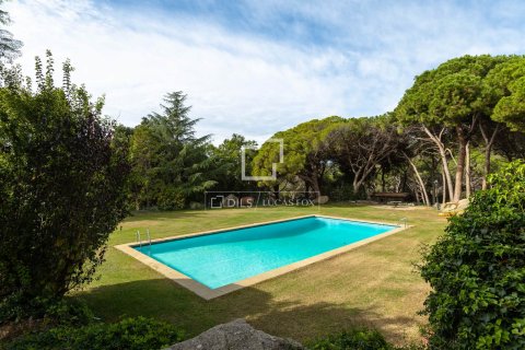 Villa de 14 dormitorios en venta en Sant Andreu de Llavaneres, Barcelona, Cataluña, Spain № 7073 - foto 2