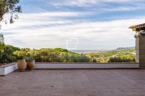 Villa de 14 dormitorios en venta en Sant Andreu de Llavaneres, Barcelona, Cataluña, Spain № 7073 - foto 6