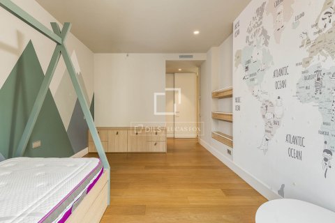 Ático de 5 dormitorios en venta en Barcelona, Cataluña, Spain № 7072 - foto 8