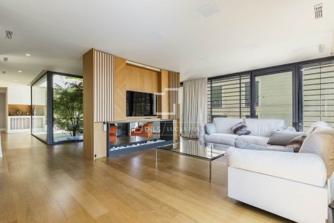 Ático de 5 dormitorios en venta en Barcelona, Cataluña, Spain № 7072 - foto 25