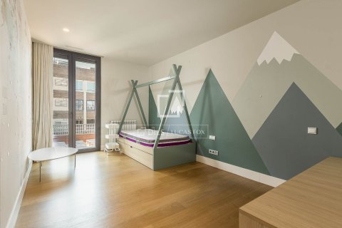 Ático de 5 dormitorios en venta en Barcelona, Cataluña, Spain № 7072 - foto 9