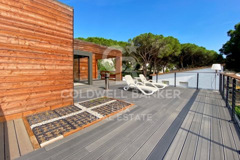 Сasa de 3 dormitorios en venta en L'Escala, Gerona, Cataluña, Spain № 7986 - foto 14