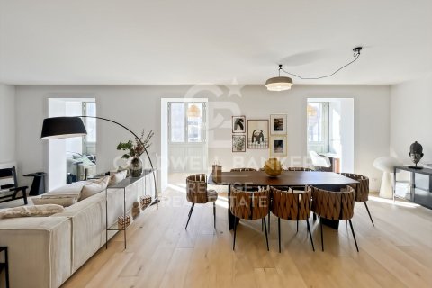 Купить квартиру в Барселона, Испания с 2 спальни, 146м², № 7990 - фото 2