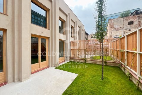 Dúplex de 2 dormitorios en venta en Barcelona, Cataluña, Spain № 7989 - foto 27