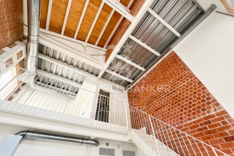 Dúplex de 2 dormitorios en venta en Barcelona, Cataluña, Spain № 7989 - foto 16