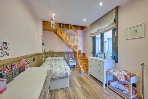 Apartamento de 5 dormitorios en venta en Gerona, Cataluña, Spain № 7988 - foto 17