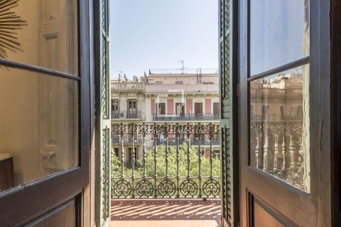 Apartamento de 3 dormitorios en venta en Barcelona, Cataluña, Spain № 7157 - foto 20