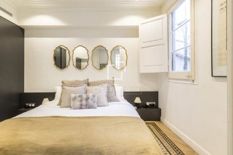Apartamento de 3 dormitorios en venta en Barcelona, Cataluña, Spain № 7157 - foto 7