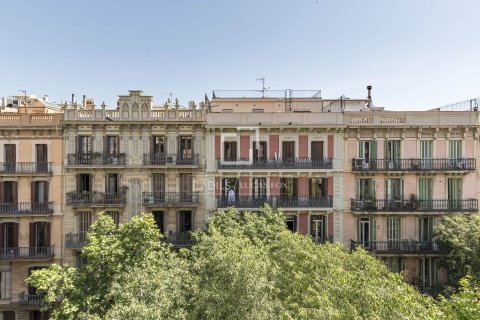 Apartamento de 3 dormitorios en venta en Barcelona, Cataluña, Spain № 7157 - foto 18