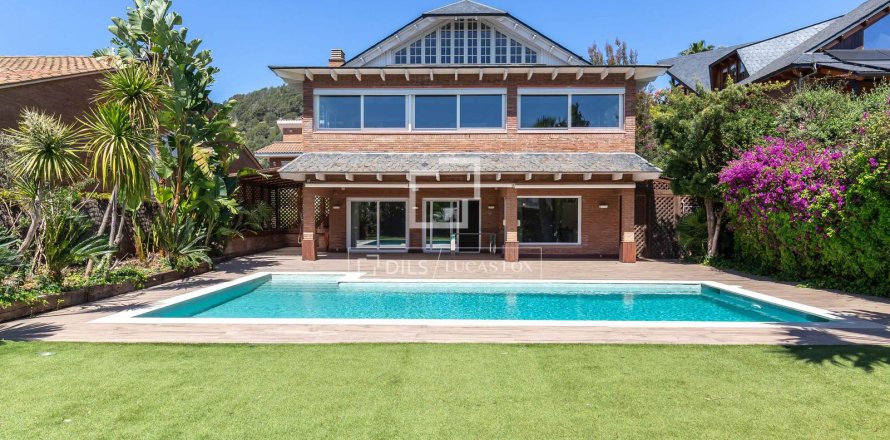 Villa de 3 dormitorios en venta en Sant Just Desvern, Barcelona, Cataluña, Spain № 7158