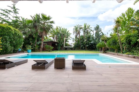 Villa de 3 dormitorios en venta en Sant Just Desvern, Barcelona, Cataluña, Spain № 7158 - foto 25