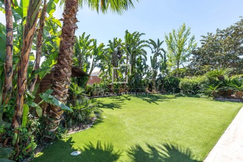 Villa de 3 dormitorios en venta en Sant Just Desvern, Barcelona, Cataluña, Spain № 7158 - foto 29