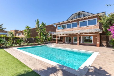 Villa de 3 dormitorios en venta en Sant Just Desvern, Barcelona, Cataluña, Spain № 7158 - foto 30