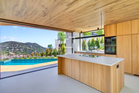 Купить виллу в Кабрильс, Испания с 5 спален, 453м², № 7155 - фото 5