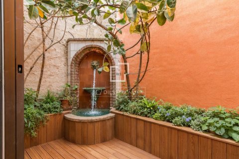 Ático de 3 dormitorios en venta en Barcelona, Cataluña, Spain № 3982 - foto 22