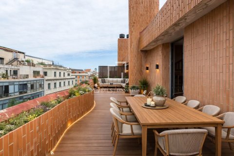 Ático de 3 dormitorios en venta en Barcelona, Cataluña, Spain № 3982