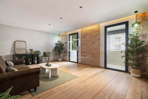 Apartamento de 3 dormitorios en venta en Barcelona, Cataluña, Spain № 3980