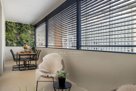Apartamento de 3 dormitorios en venta en Barcelona, Cataluña, Spain № 3980 - foto 9
