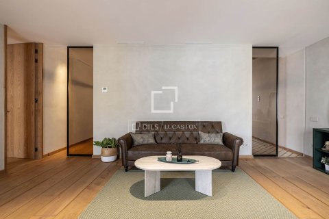 Apartamento de 3 dormitorios en venta en Barcelona, Cataluña, Spain № 3980 - foto 7