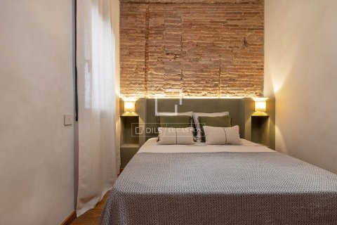 Apartamento de 3 dormitorios en venta en Barcelona, Cataluña, Spain № 3980 - foto 25