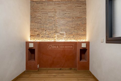 Apartamento de 3 dormitorios en venta en Barcelona, Cataluña, Spain № 3980 - foto 27