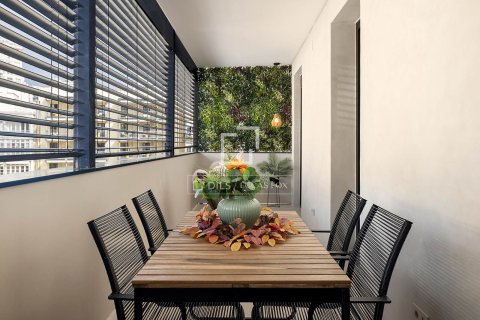 Apartamento de 3 dormitorios en venta en Barcelona, Cataluña, Spain № 3980 - foto 12