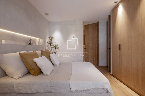 Apartamento de 3 dormitorios en venta en Barcelona, Cataluña, Spain № 3980 - foto 17