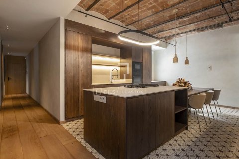 Apartamento de 3 dormitorios en venta en Barcelona, Cataluña, Spain № 3980 - foto 18