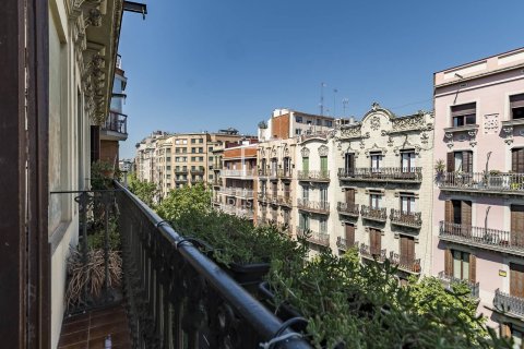 2 bedrooms apartment for sale in Barcelona, Catalonia, Spain № 3977 - photo 12