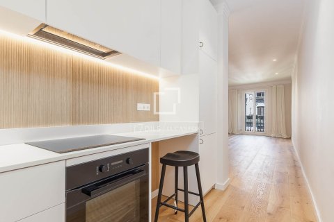 2 bedrooms apartment for sale in Barcelona, Catalonia, Spain № 3977 - photo 5