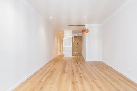 2 bedrooms apartment for sale in Barcelona, Catalonia, Spain № 3977 - photo 10