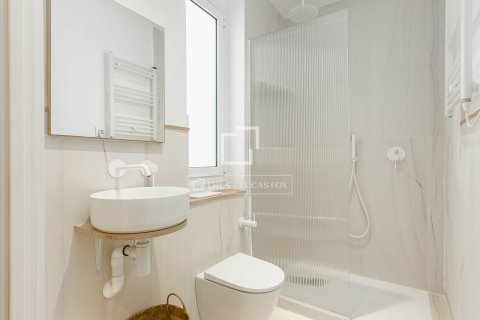 2 bedrooms apartment for sale in Barcelona, Catalonia, Spain № 3977 - photo 15