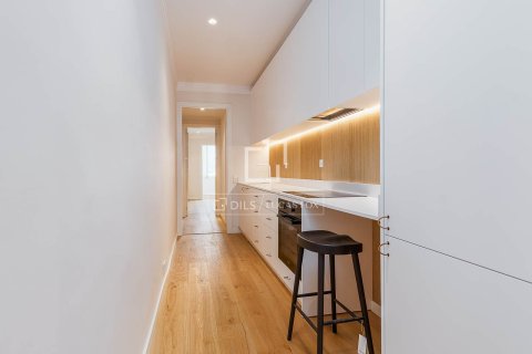 2 bedrooms apartment for sale in Barcelona, Catalonia, Spain № 3977 - photo 4