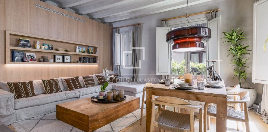 3 bedrooms apartment for sale in Barcelona, Catalonia, Spain № 3979