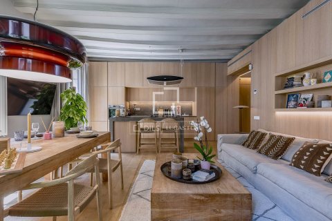 3 bedrooms apartment for sale in Barcelona, Catalonia, Spain № 3979 - photo 2