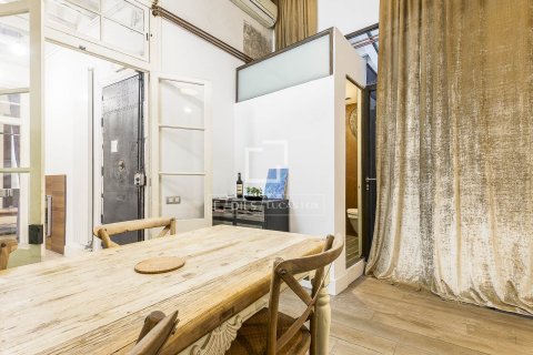 Apartamento de 2 dormitorios en venta en Barcelona, Cataluña, Spain № 3983 - foto 11
