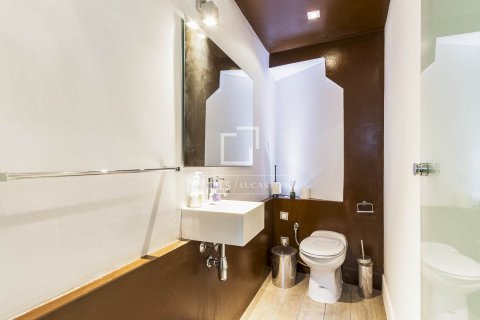 Apartamento de 2 dormitorios en venta en Barcelona, Cataluña, Spain № 3983 - foto 25