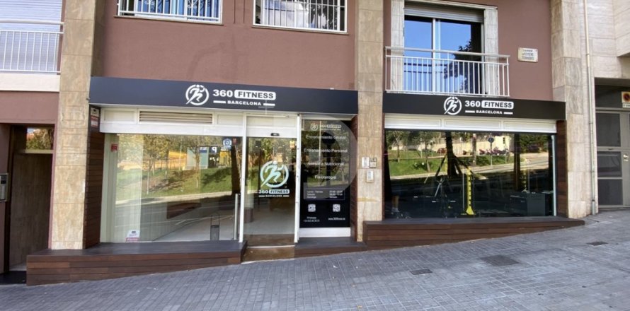 Propiedad comercial de 250 m² en venta en Gràcia, Barcelona, Cataluña, Spain № 5170
