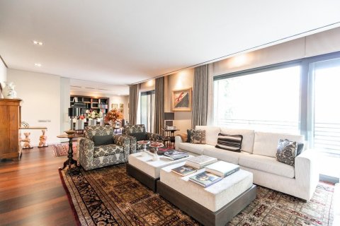 6 bedrooms apartment for sale in Barcelona, Catalonia, Spain № 1537 - photo 23